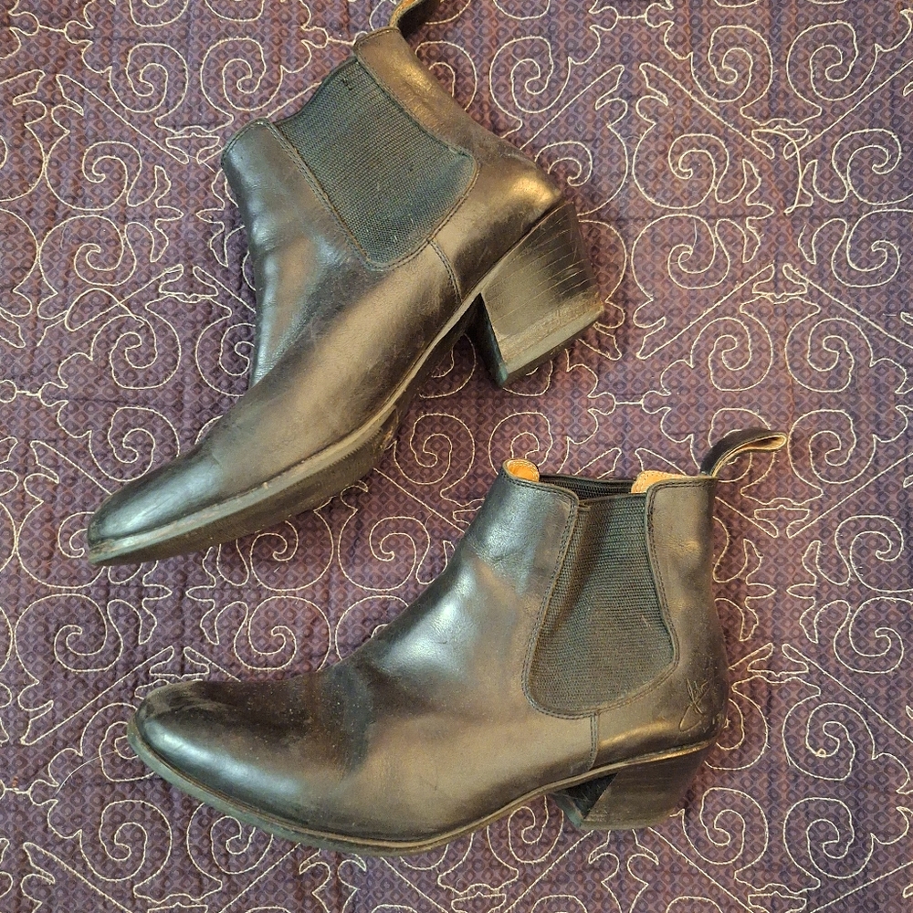 Fluevog Passage Cairo Black Leather Chelsea Boots